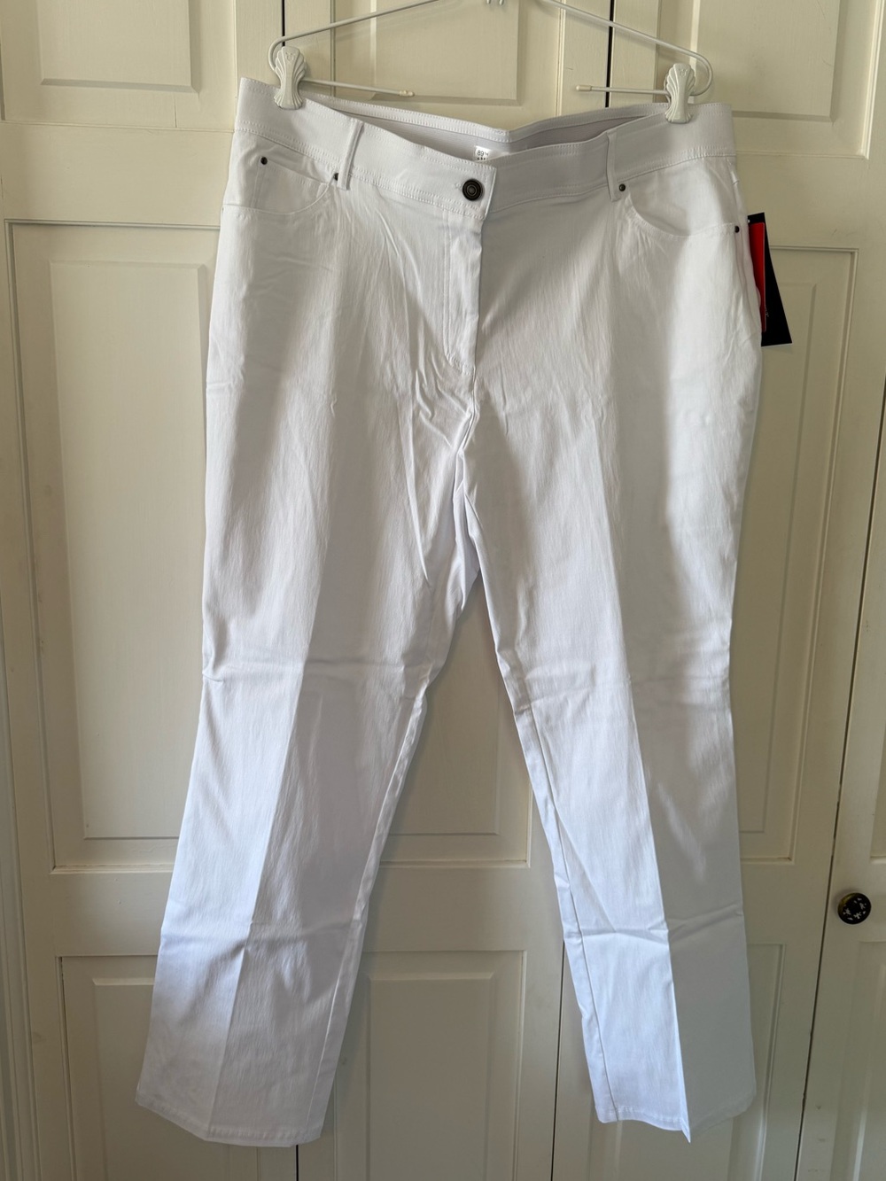 89th + Madison White Comfort Waist Pants Size 18W NWT